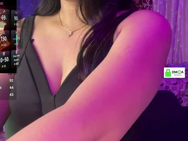 QuestQueen's BongaCams show and profile