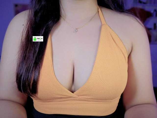 QuestQueen live webcam show