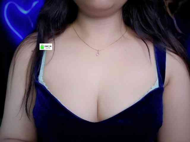 QuestQueen webcam