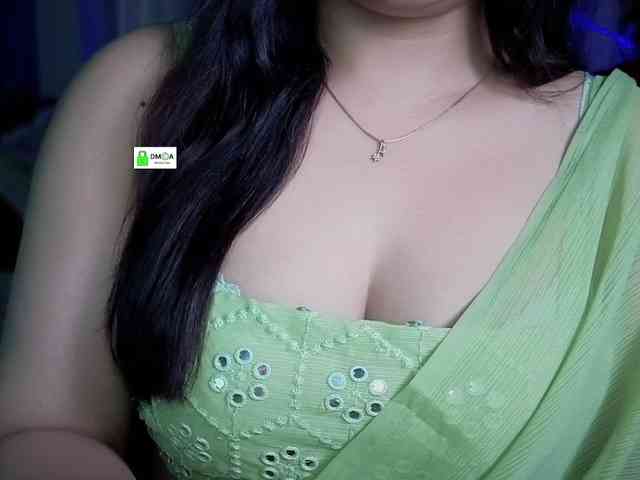 QuestQueen webcam