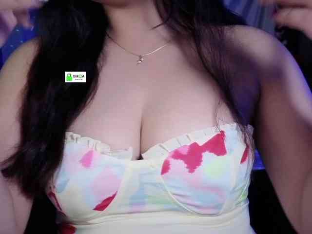QuestQueen webcam