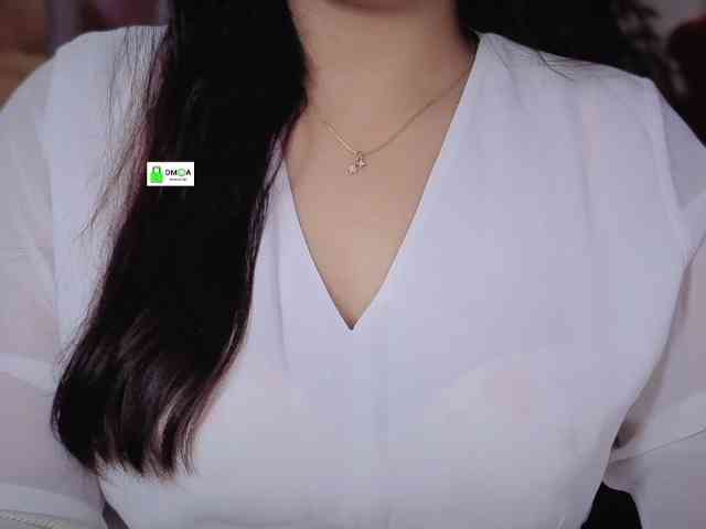 QuestQueen webcam