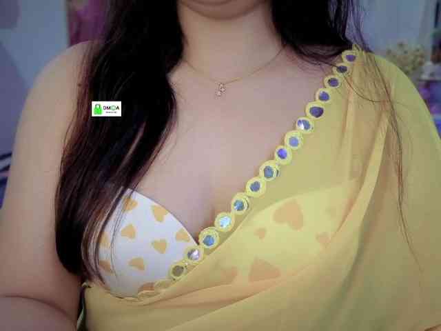 QuestQueen webcam
