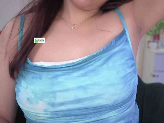 QuestQueen webcam