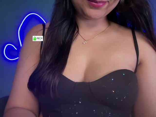 QuestQueen webcam