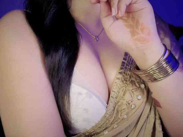 QuestQueen webcam
