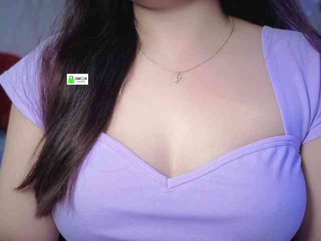 QuestQueen webcam