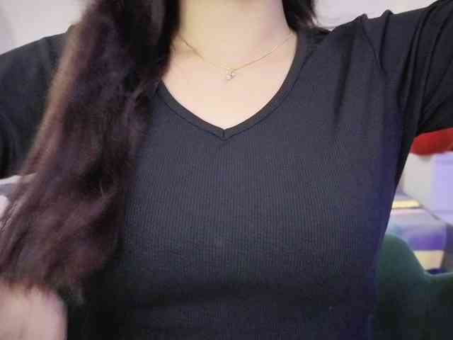 QuestQueen webcam
