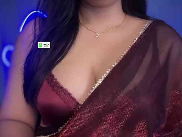 QuestQueen webcam