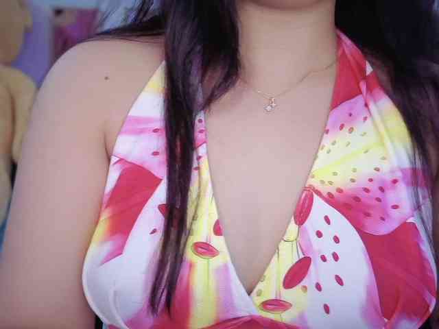 QuestQueen webcam