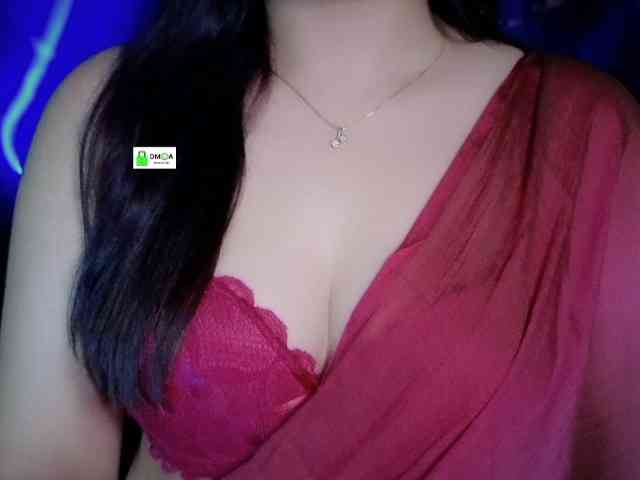 QuestQueen webcam