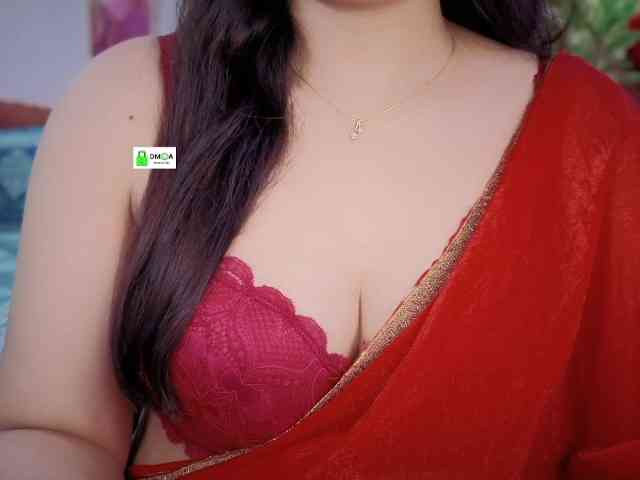 QuestQueen webcam
