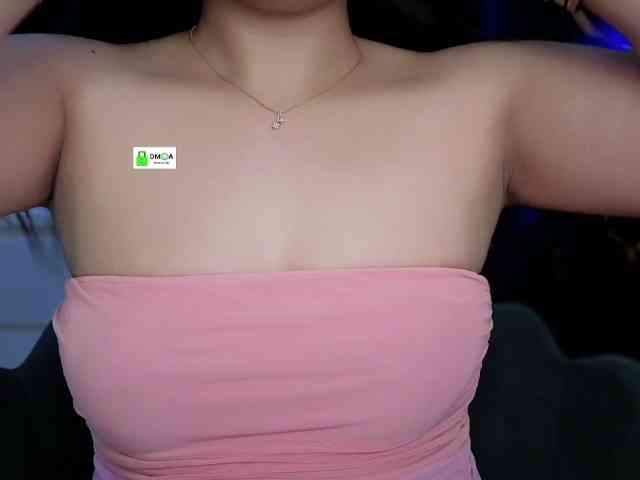 QuestQueen webcam