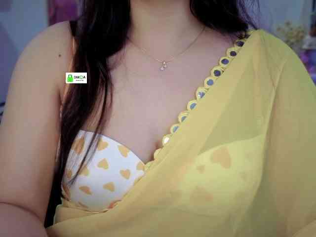 QuestQueen webcam