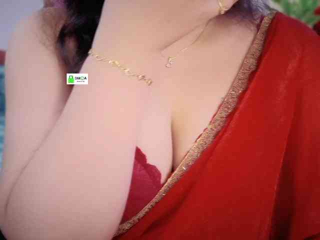QuestQueen webcam