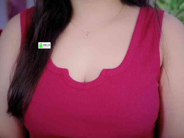 QuestQueen webcam