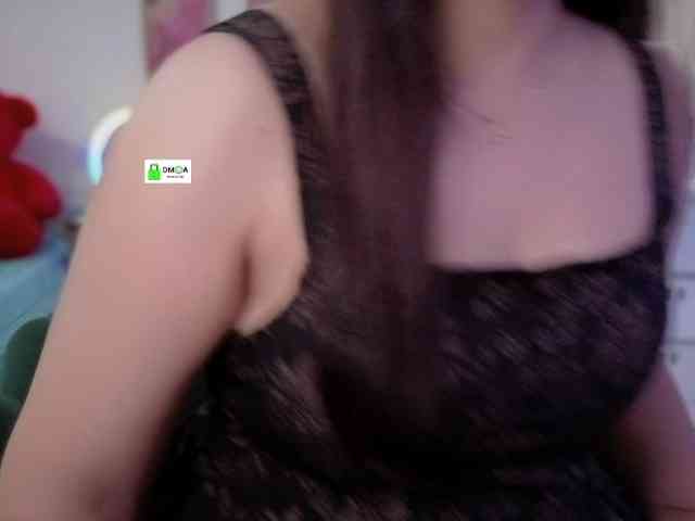 QuestQueen webcam