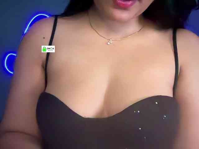 QuestQueen webcam
