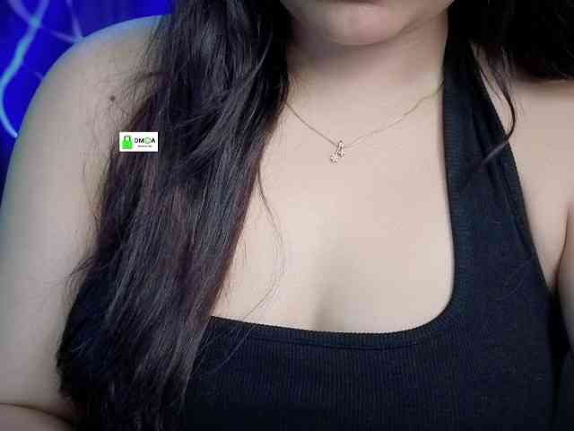 QuestQueen webcam