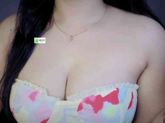 QuestQueen webcam