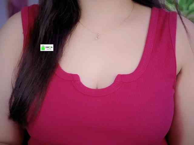 QuestQueen webcam