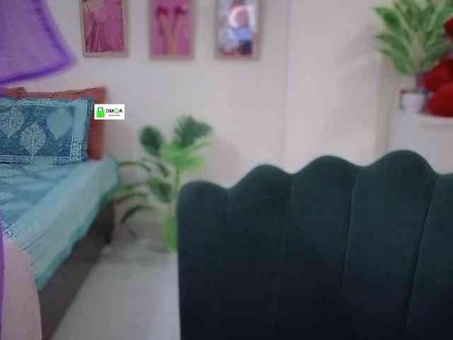 QuestQueen webcam