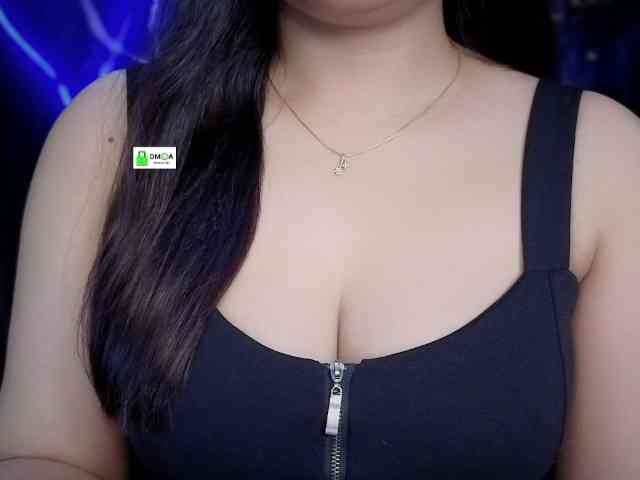 QuestQueen webcam