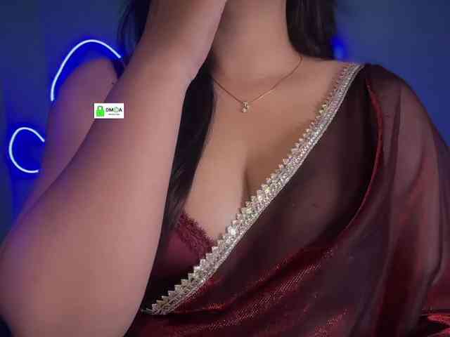 QuestQueen webcam