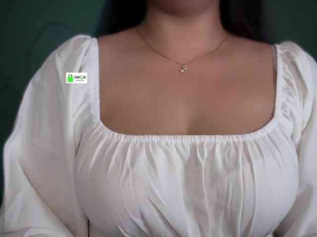 QuestQueen webcam