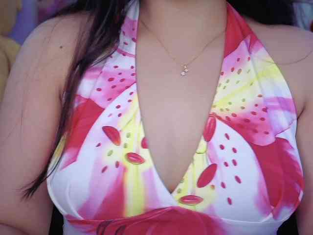 QuestQueen webcam