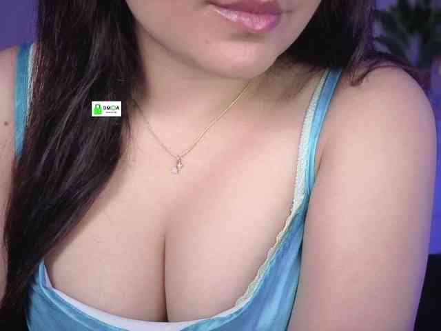 QuestQueen webcam