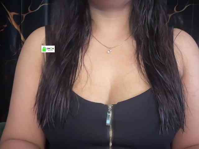 QuestQueen webcam