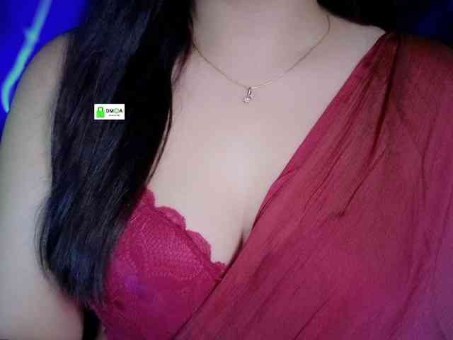 QuestQueen webcam