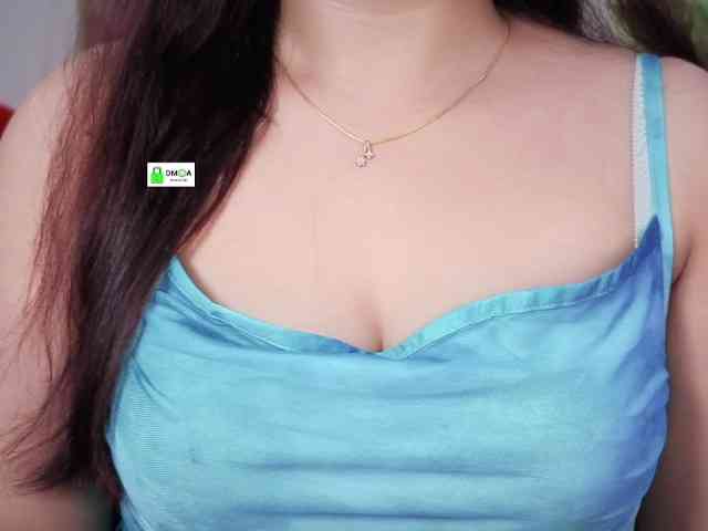 QuestQueen webcam