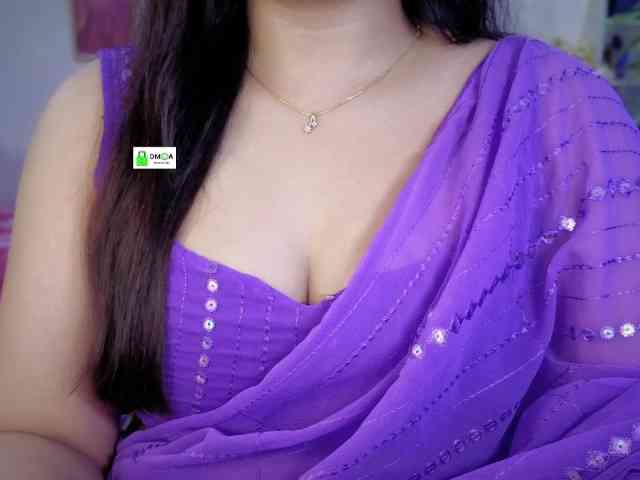 QuestQueen webcam