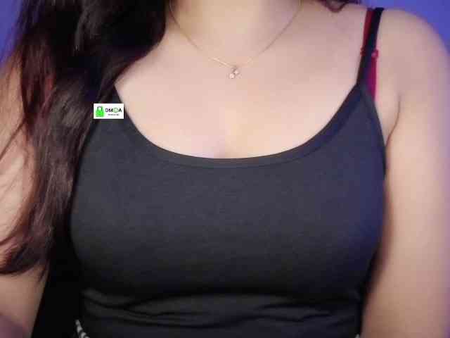 QuestQueen webcam