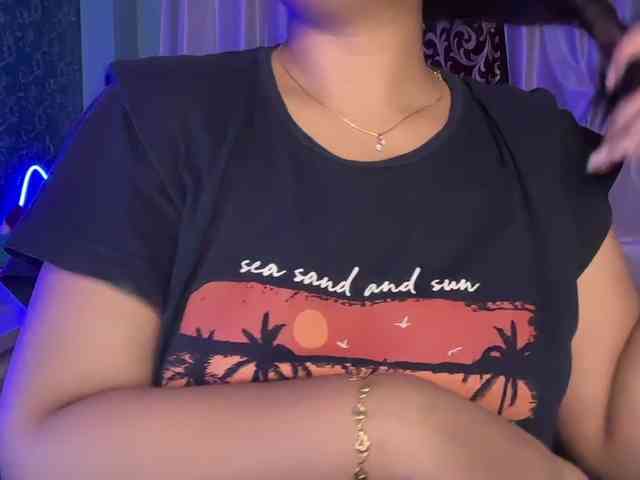 QuestQueen webcam