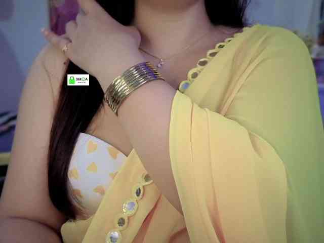 QuestQueen webcam