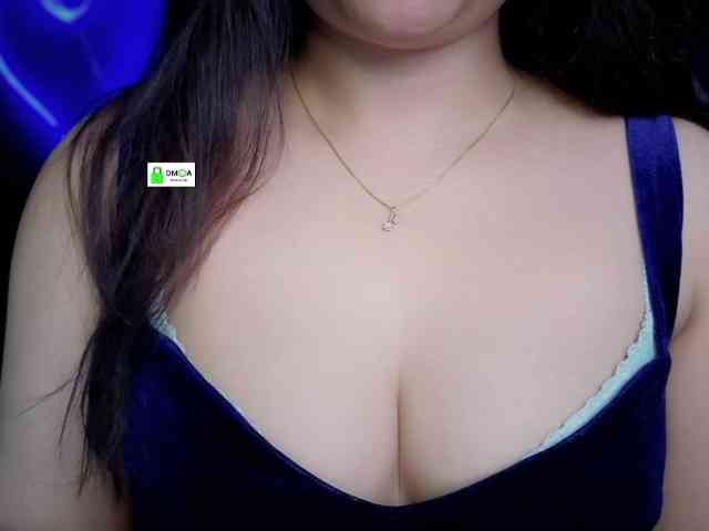QuestQueen webcam