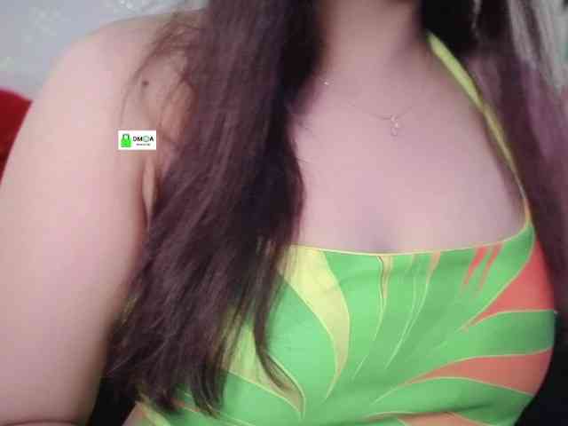 QuestQueen webcam