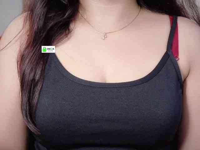 QuestQueen webcam