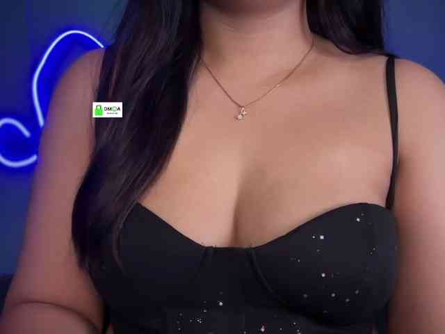 QuestQueen webcam
