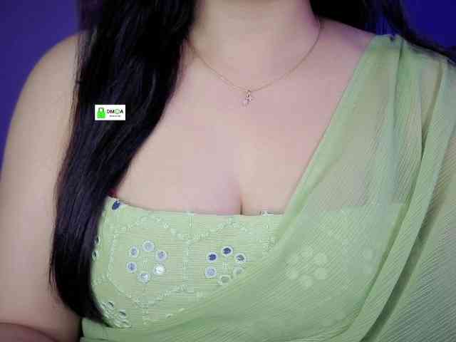 QuestQueen webcam