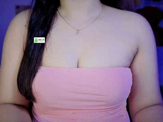 QuestQueen webcam