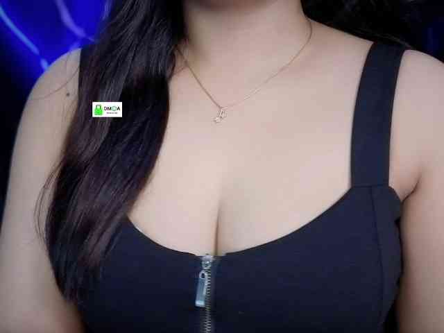 QuestQueen webcam