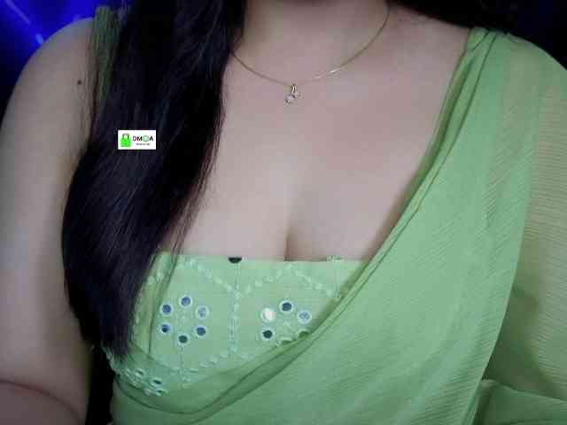 QuestQueen webcam
