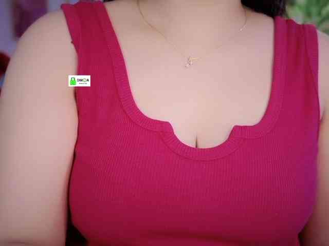 QuestQueen webcam