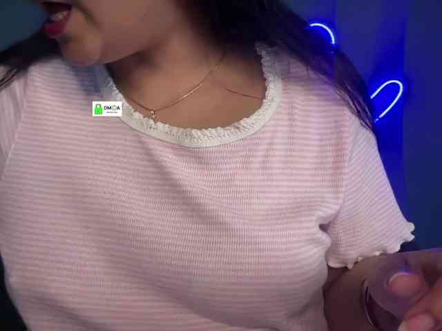 QuestQueen webcam