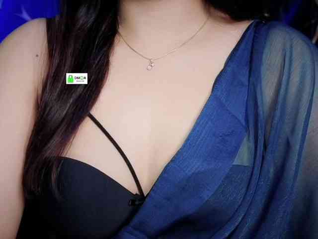 QuestQueen webcam