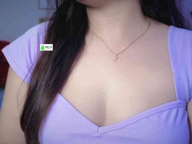 QuestQueen webcam